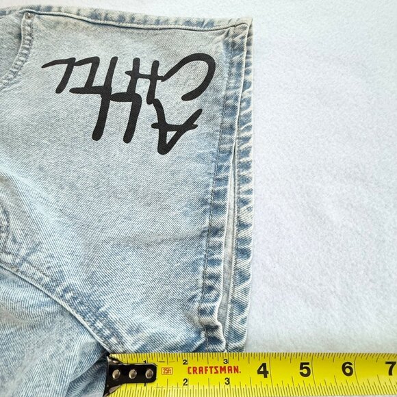FB Sister Women's Text Print Blue Denim Shorts Size XL Zip Closure 5-Pockets NWT - Picture 10 of 10